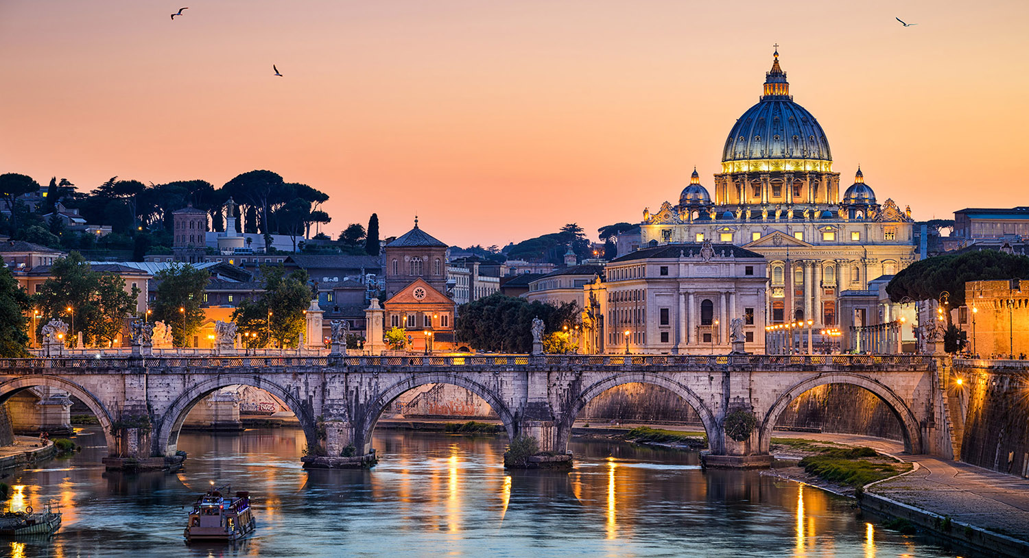 Night view of the Basilica St Peter in Rome, Italy
